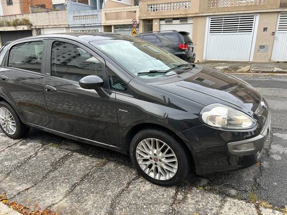 FIAT PUNTO 1.6 ESSENCE 16V FLEX 4P AUTOMATIZADO